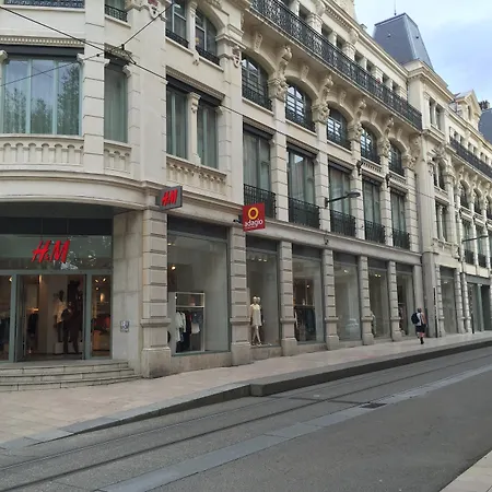 Aparthotel Comfort Saint-etienne