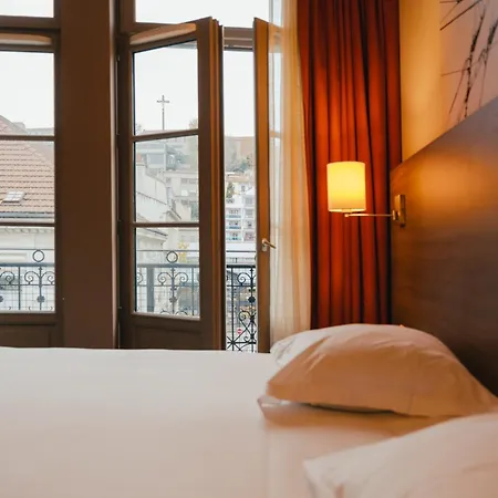 ホテル Comfort Saint-etienne サン・テティエンヌ