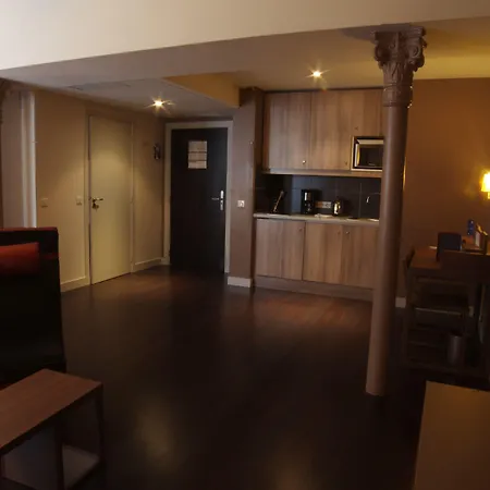 Aparthotel Comfort Saint-etienne 4*