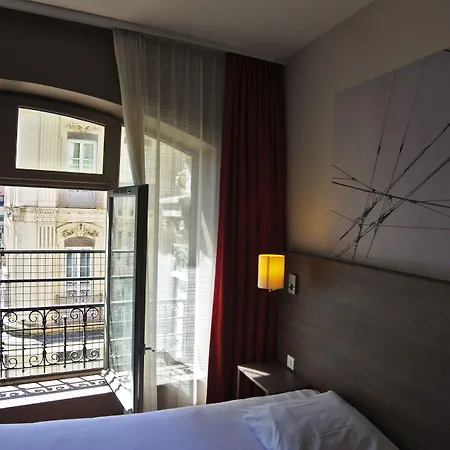 ホテル Comfort Saint-etienne 3*