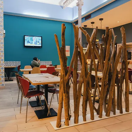 Comfort Saint-etienne 3* サン・テティエンヌ