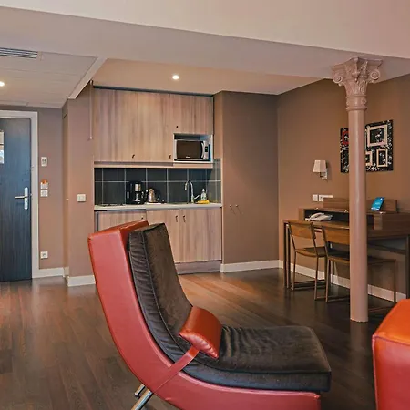 Comfort Saint-etienne Apart Otel 3*